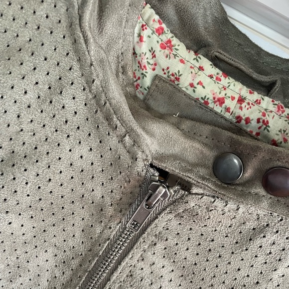 Suede-Like Bomber Jacket. Only worn a handful of times! - Picture 4 of 12